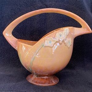 Vintage Roseville Pottery Wincraft Pattern 208-8 Amber Brown Handle Basket